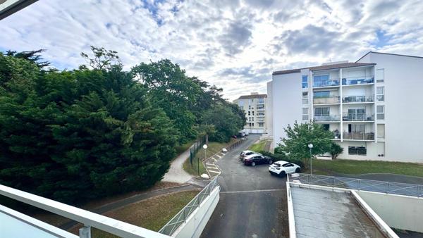 EXCLUSIVITÉ Appartement 2 pieces lumineux avec balcon, ascenseur et tennis