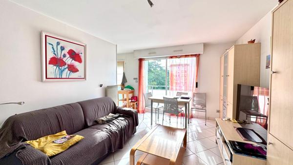 EXCLUSIVITÉ Appartement 2 pieces lumineux avec balcon, ascenseur et tennis