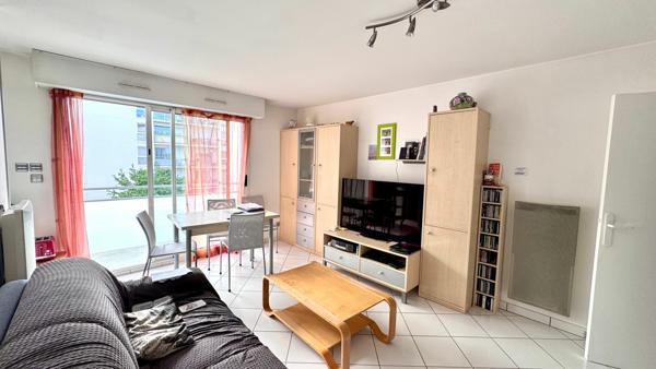 EXCLUSIVITÉ Appartement 2 pieces lumineux avec balcon, ascenseur et tennis