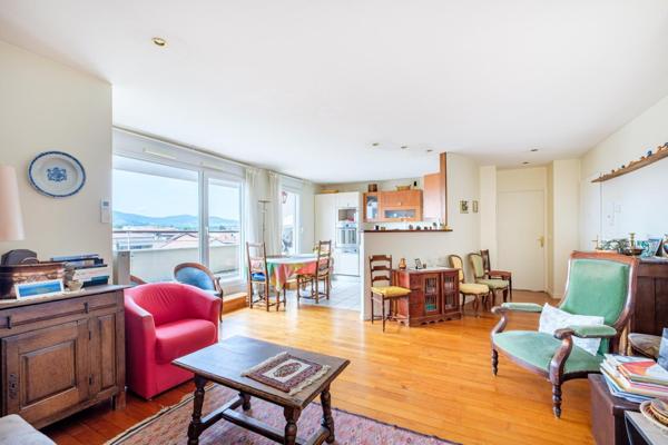 Appartement à CRAPONNE, 69290 - 3 pièces 89m²