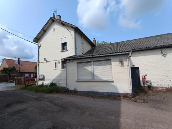 MAISON avec un ENSEMBLE IMMOBILIER IDEAL pour une ACTIVITE ARTISANALE OU LIBERALE