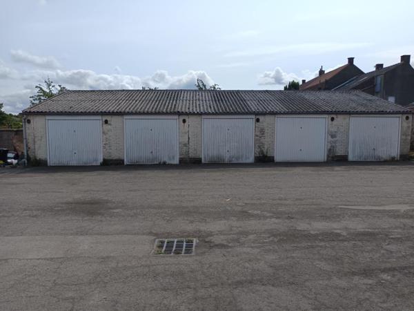 MAISON avec un ENSEMBLE IMMOBILIER IDEAL pour une ACTIVITE ARTISANALE OU LIBERALE