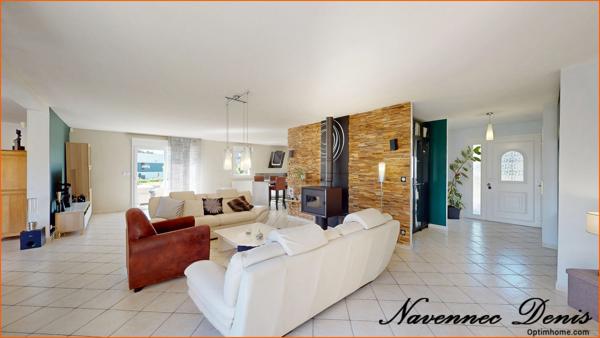 Plain-pied récent de 215 m² – Volumes rares, 4 chambres, sous-sol complet – Proche A13