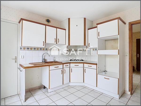 Belle construction traditionnelle à rafraichir.