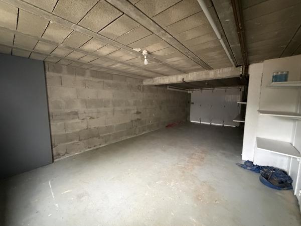 Maison 105 m² sur Demi-Sous-Sol – 3 Chambres + Bureau / Garage et Jardin