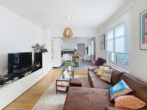 Nantes Sud, Maison de charme deux chambres, garage, dépendance, busway et commerces