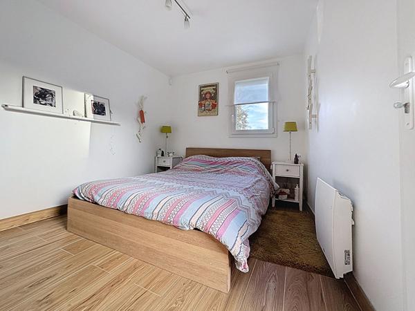 Nantes Sud, Maison de charme deux chambres, garage, dépendance, busway et commerces