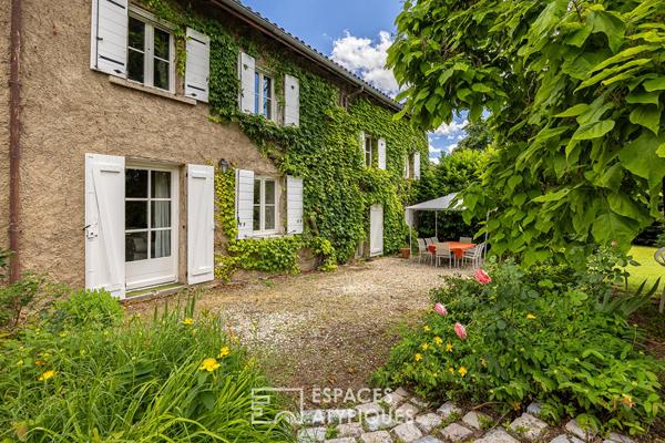 Ancien corps de ferme en pierre avec appartement indépendant