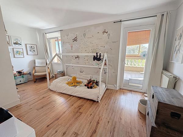 Maison T4 de 165 m² + Appartement Indépendant T2 Peymeinade Centre-Ville