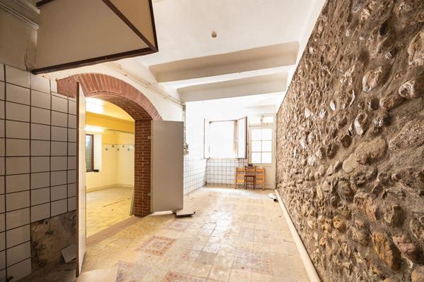 A VENDRE- BANYULS DELS ASPRES- MAISON A RENOVER ENTIEREMENT 193m2