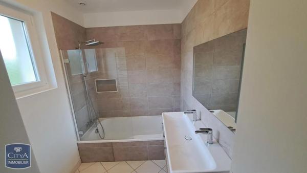 Maison à louer 4 pièces 123.8m² Le Passage (47520)