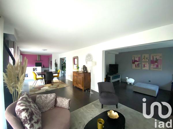 Maison traditionnelle 7 pièces de 120 m² à Bonsecours (76240)