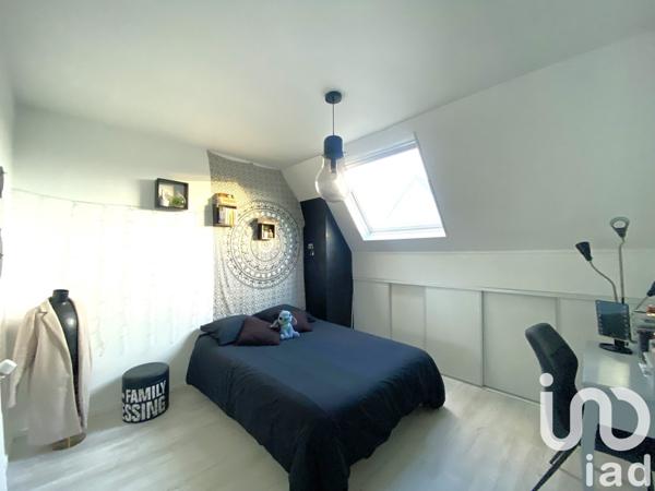 Maison traditionnelle 7 pièces de 120 m² à Bonsecours (76240)