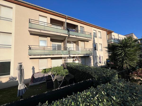 Saint-Estève - Appartement 3 pièces avec balcon et deux places de parking