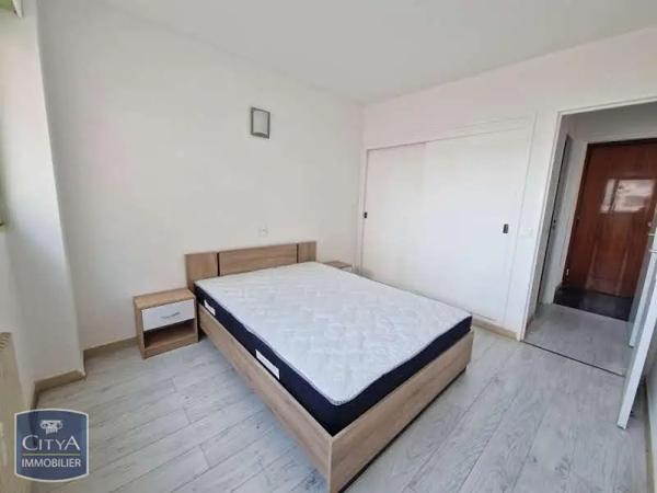 Appartement à louer 2 pièces 37.74m² Fréjus (83600)
