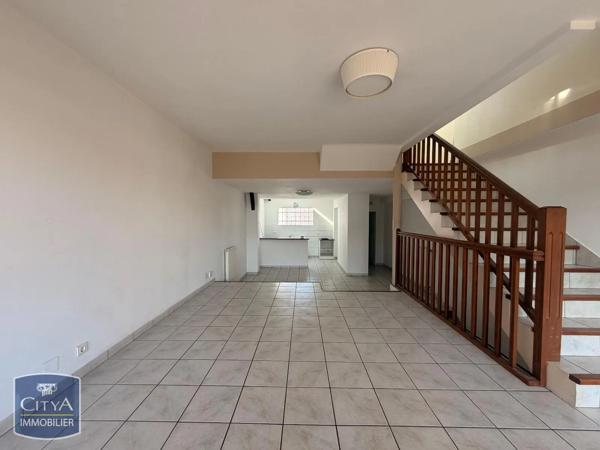 Maison à louer 4 pièces 78.17m² Villefranche-sur-Saône (69400)