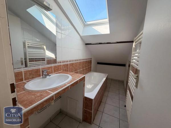 Maison à louer 4 pièces 78.17m² Villefranche-sur-Saône (69400)