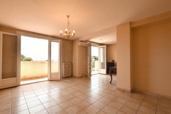 APPARTEMENT 5 PIECES 2 GARAGES VUE PANORAMIQUE