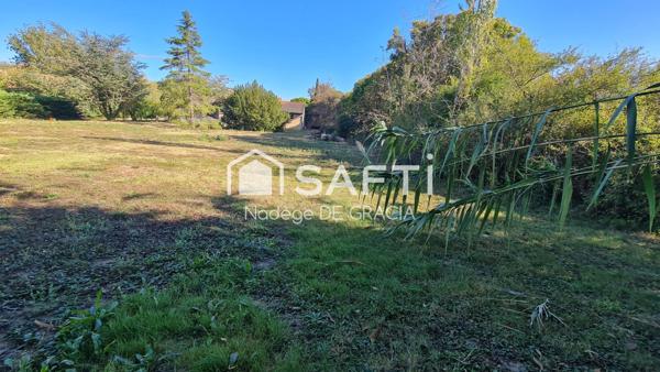 beau terrain plat constructible sans vis-à-vis