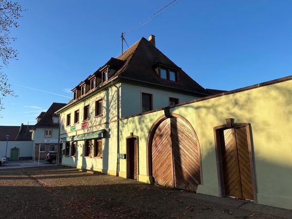 IMMEUBLE de 330 m²  - 2 APPARTEMENTS & 1 LOCAL PRO