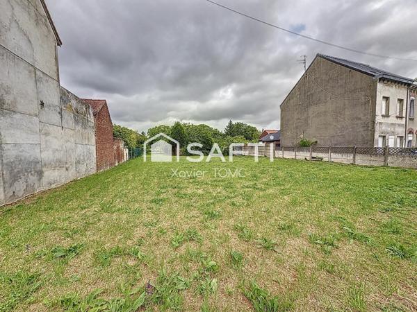 A VENDRE TERRAIN A BÂTIR