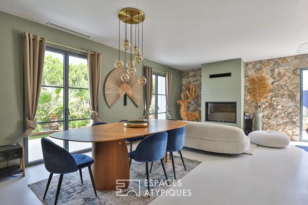 Une rénovation contemporaine avec un patio secret à Anglet