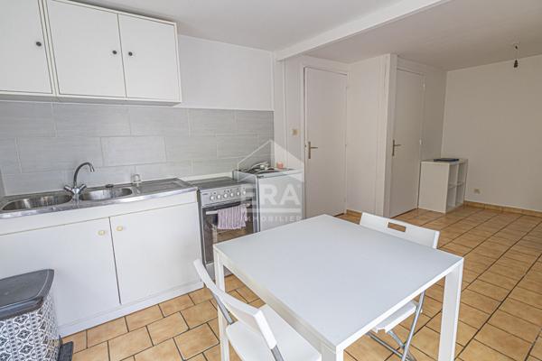 A vendre 2 appartements avec 2 place de parking saclas