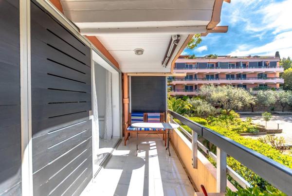 SAINT-TROPEZ APPARTEMENT 62 M2 1 CHAMBRE BALCON