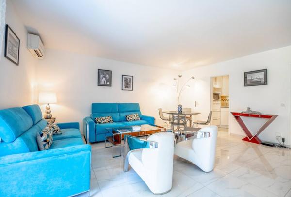 SAINT-TROPEZ APPARTEMENT 62 M2 1 CHAMBRE BALCON
