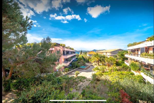 SAINT-TROPEZ APPARTEMENT 62 M2 1 CHAMBRE BALCON