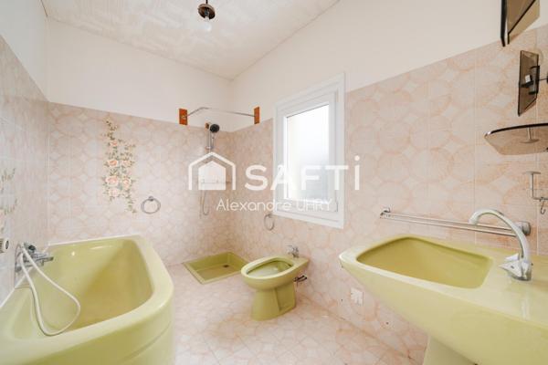 Idéalement situé ! Beaux volumes !