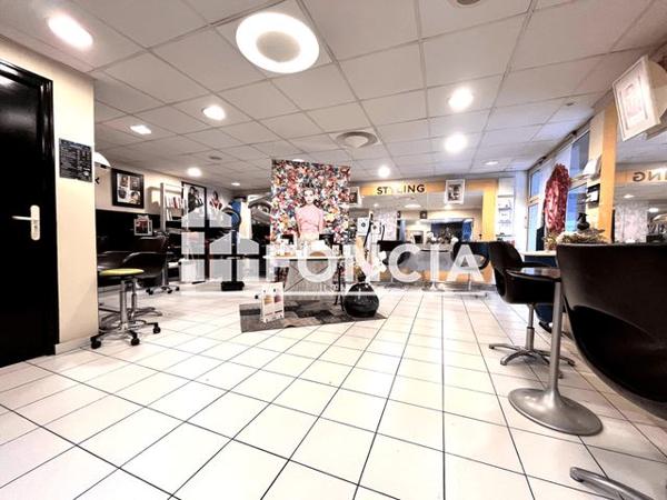À vendre Local commercial 93.79 m² - Cholet 49300