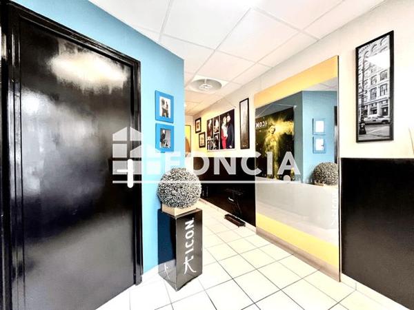 À vendre Local commercial 93.79 m² - Cholet 49300