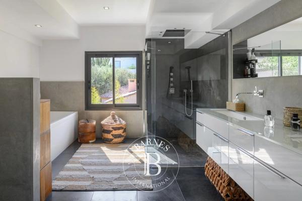 Marseille 8ème, Villa 4 Chambres -  186 m² à vendre