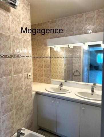 Appartement à HYERES, 83400 - 5 pièces 110m²