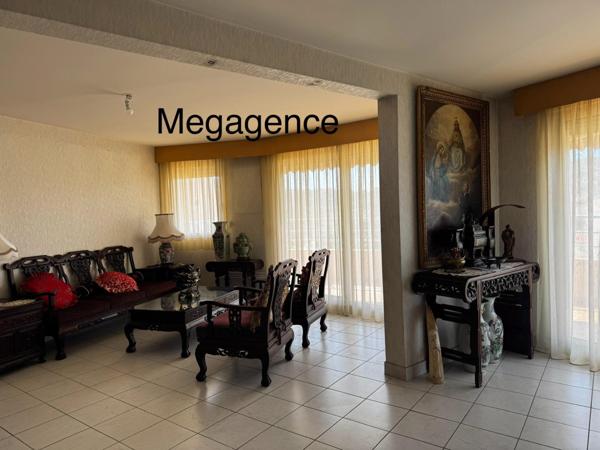 Appartement à HYERES, 83400 - 5 pièces 110m²