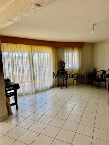 Appartement à HYERES, 83400 - 5 pièces 110m²