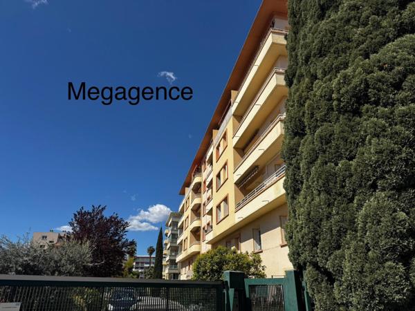 Appartement à HYERES, 83400 - 5 pièces 110m²