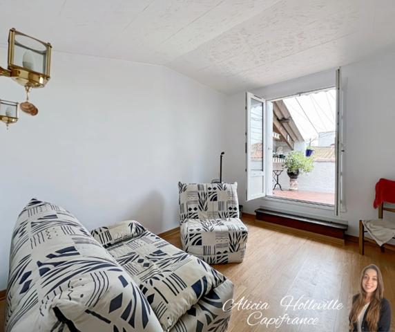 Charmante Maison de Village avec Garage et Terrasse sans vis-à-vis à Sérignan