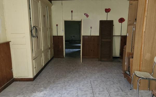 Immeuble à vendre    11 pièces •  Uchizy