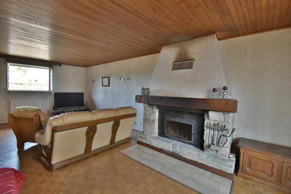 Maison à vendre 5 pièces SAINT AGREVE (07)
