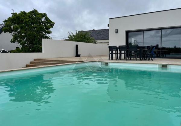 MAISON A VENDRE LE RELECQ-KERHUON PISCINE