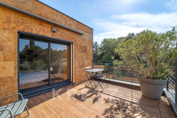 Superbe villa contemporaine avec piscine dans un domaine privé au coeur de la Vaunage