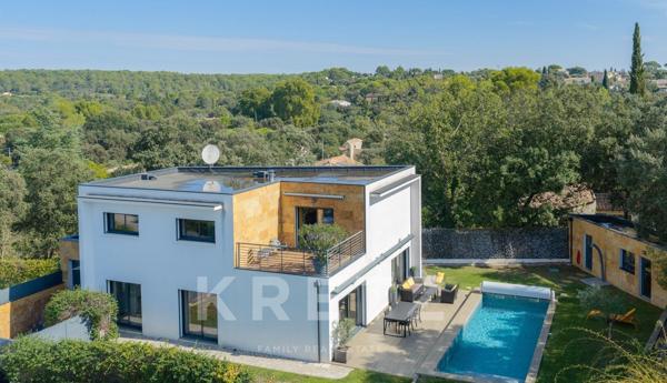 Superbe villa contemporaine avec piscine dans un domaine privé au coeur de la Vaunage
