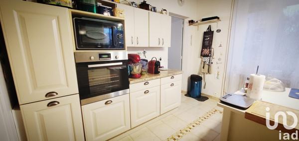 Maison traditionnelle 8 pièces de 193 m² à Melle (79500)