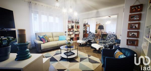 Maison traditionnelle 8 pièces de 193 m² à Melle (79500)