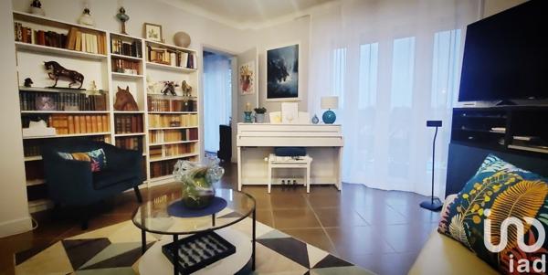 Maison traditionnelle 8 pièces de 193 m² à Melle (79500)