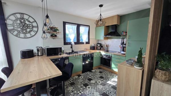 Maison de plain-pied à vendre, 6 pièces, avec piscine à LEOGNAN (33)