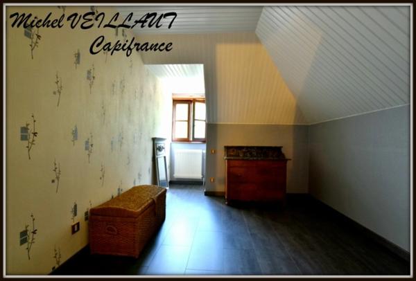 Maison à vendre 16 pièces CRONAT (71), 6 chambres, triple garage, terrain 7355 m².