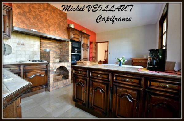 Maison à vendre 16 pièces CRONAT (71), 6 chambres, triple garage, terrain 7355 m².